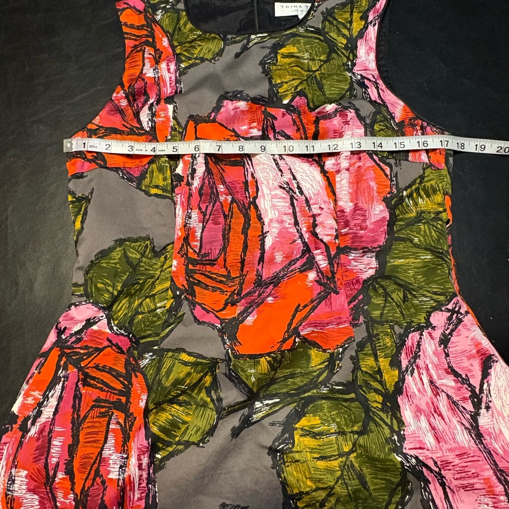 Trina Turk Sheath Sleeveless Dress Silk Blend Floral Print size 10 - Picture 8 of 13